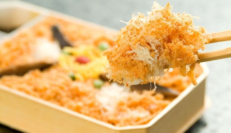 長万部町の名物グルメ「かにめし」の画像